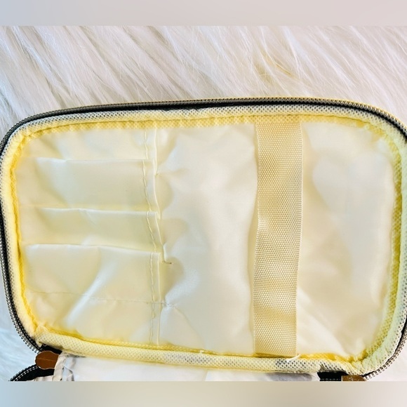 Makeup Travel Bag - Picture 10 of 11